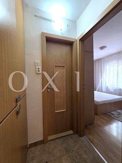 Apartament cu 2 camere semidecomandat, mobilat în Bucovina