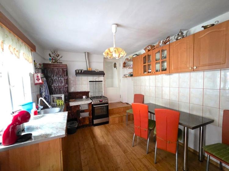 Casă individuală cu 4 camere cu Teren 400 Mp în Aradul Nou