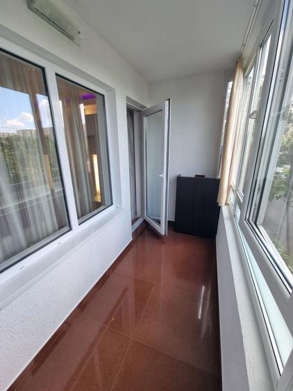 Apartament cu 3 camere decomandat în Cotroceni
