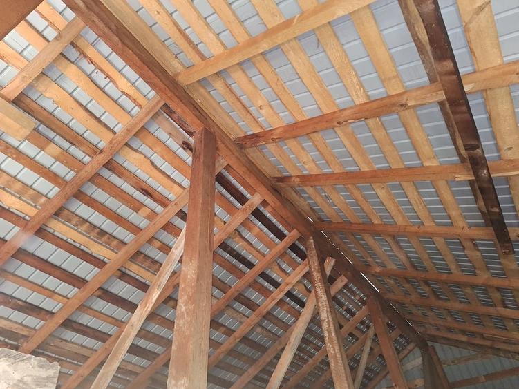 Casă cu 12 camere cu Teren 559 Mp în Tulnici