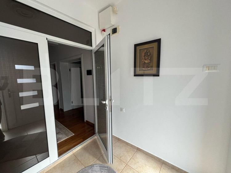 Casă individuală cu 6 camere cu Canalizare în Cetate