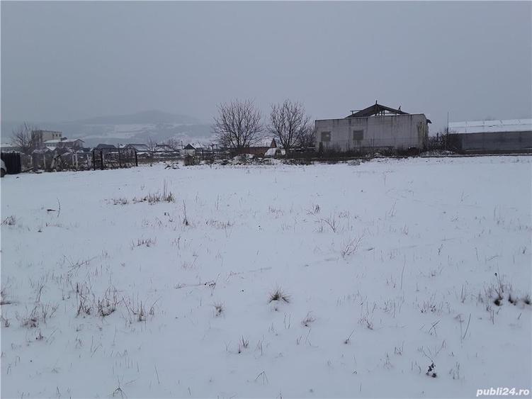 Teren de 7800 mp, în Central