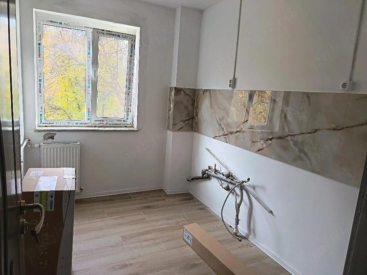 Apartament cu 2 camere semidecomandat în Craiovei