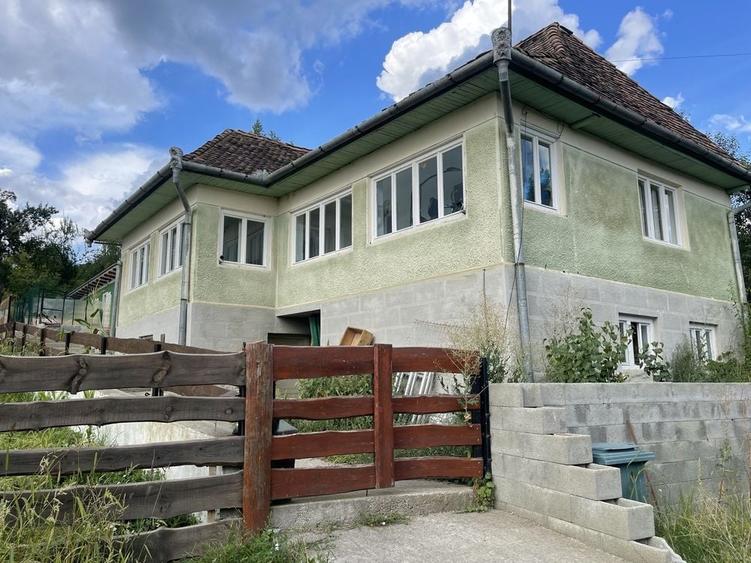 Casă cu 3 camere în Cându