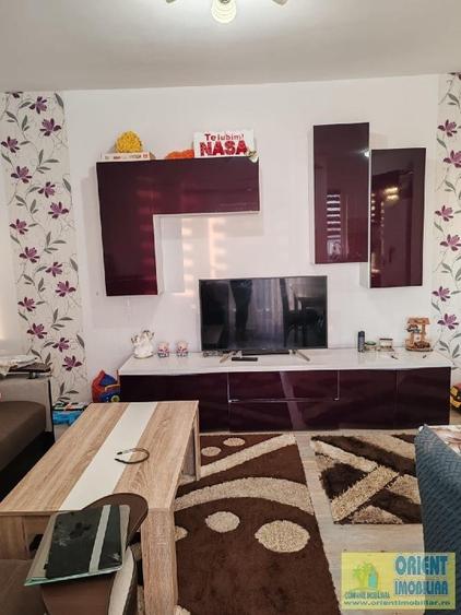 Apartament cu 3 camere nedecomandat în Tomis Plus