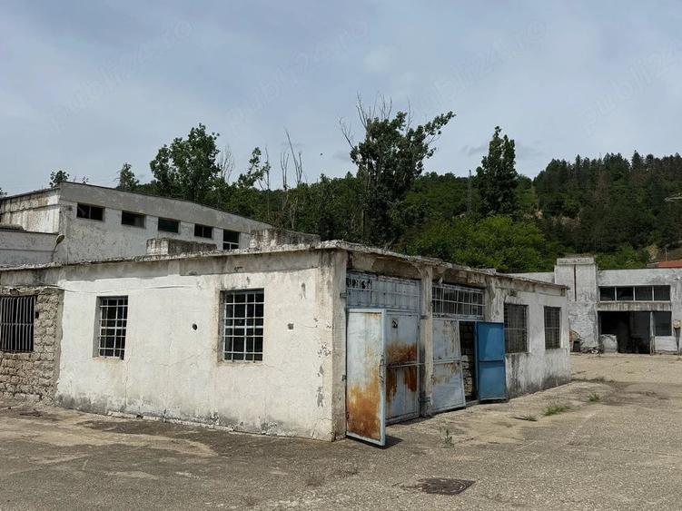 Spațiu comercial, de 5,000 mp, în Gura Văii