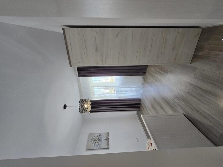 Apartament cu 3 camere decomandat în Exterior Vest
