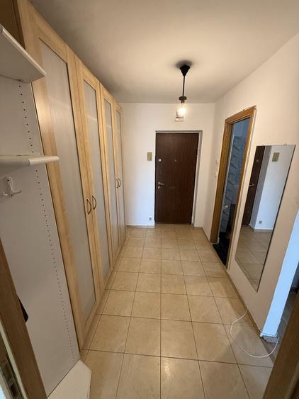 Garsonieră decomandată în Vitan