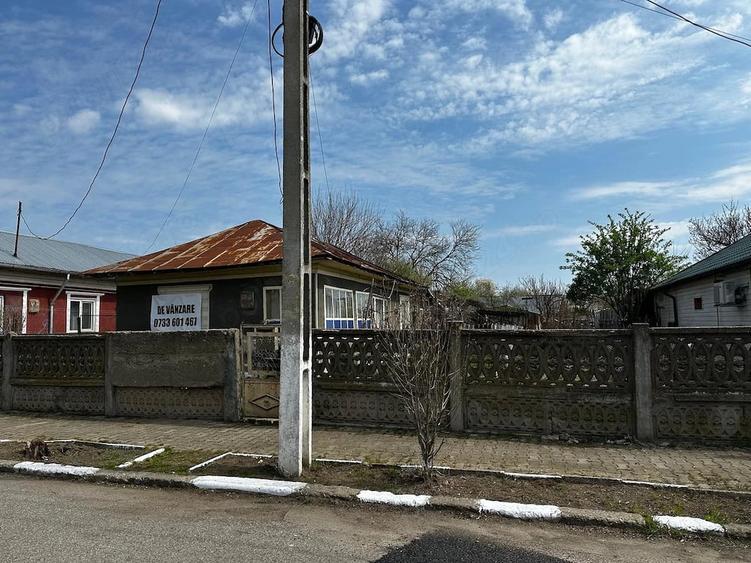Casă cu 3 camere cu Teren 320 Mp în Central