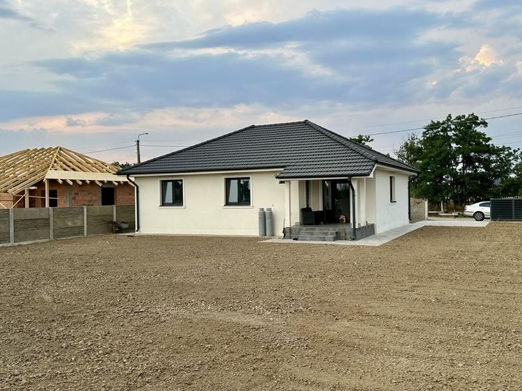 Casă cu 3 camere în Obad