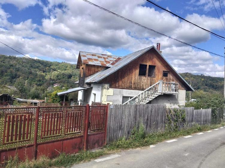 Casă cu 2 camere în Central