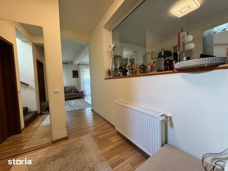Casă cu 4 camere cu Teren 300 Mp în Glina