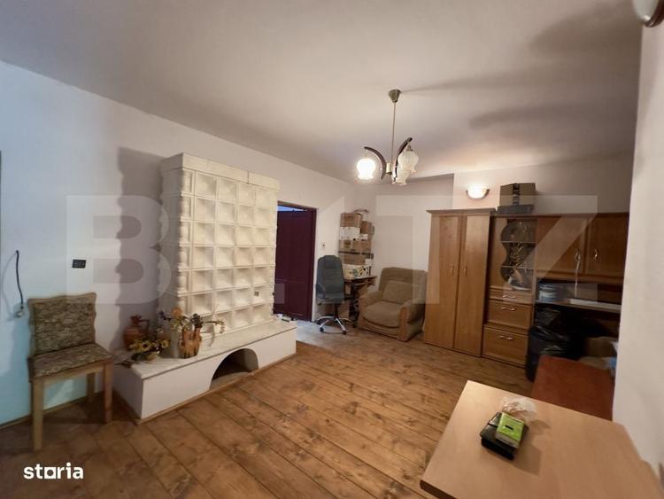 Casă cu 4 camere cu Teren 1670 Mp în Central