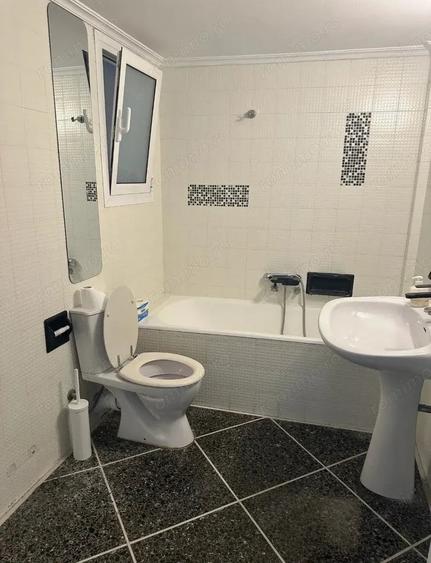 Spațiu comercial, de 180 mp, în Romană
