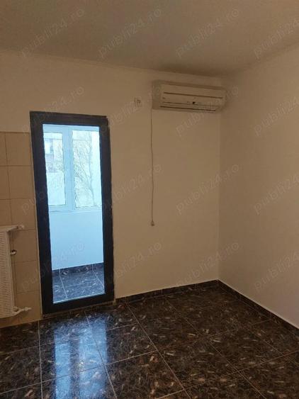 Garsonieră decomandată, mobilată în Central