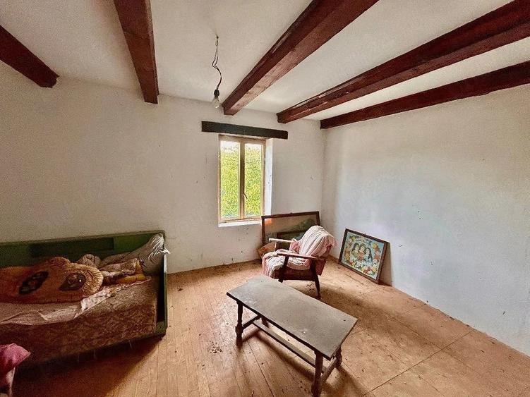Casă cu 3 camere cu Teren 2000 Mp în Bigăr