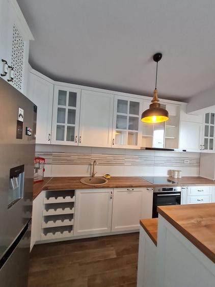Apartament cu 2 camere decomandat, mobilat în Aradului