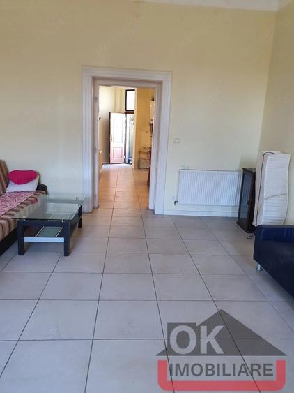Apartament cu 5 camere decomandat în Central