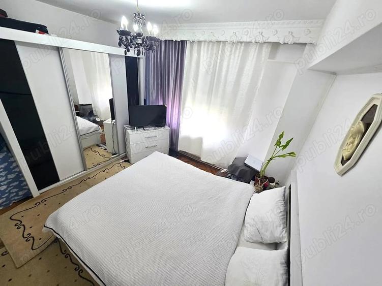 Apartament cu 3 camere în Micro 15