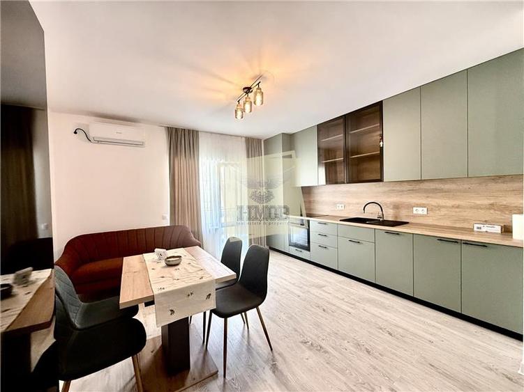 Apartament cu 3 camere decomandat, mobilat în Exterior Sud