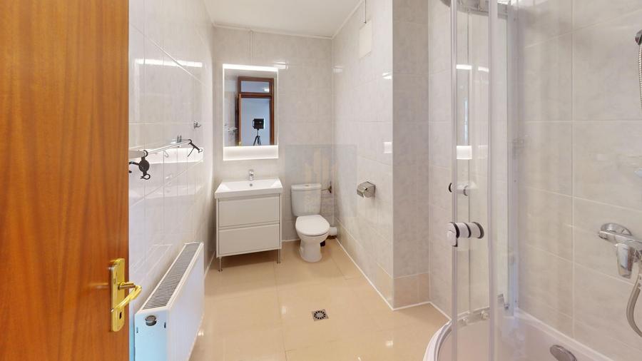 Apartament cu 3 camere decomandat, mobilat în Aviatorilor