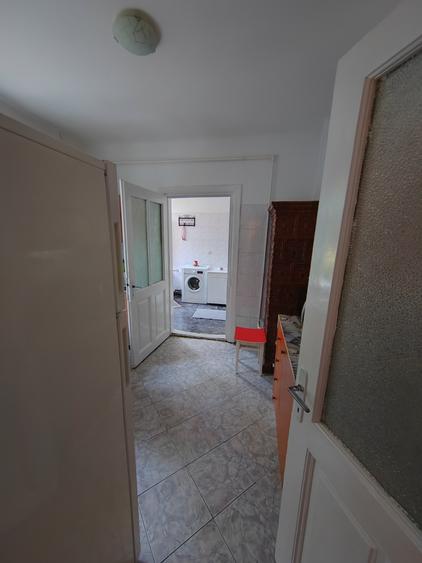 Casă cu 2 camere cu Teren 150 Mp în Moșilor