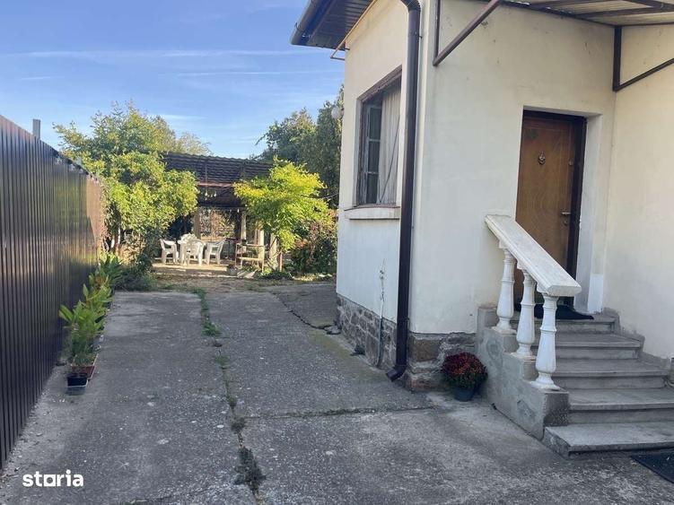 Casă cu 3 camere cu Teren 500 Mp în Central