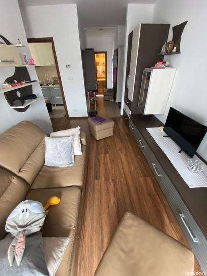 Apartament cu 3 camere decomandat în Torontalului