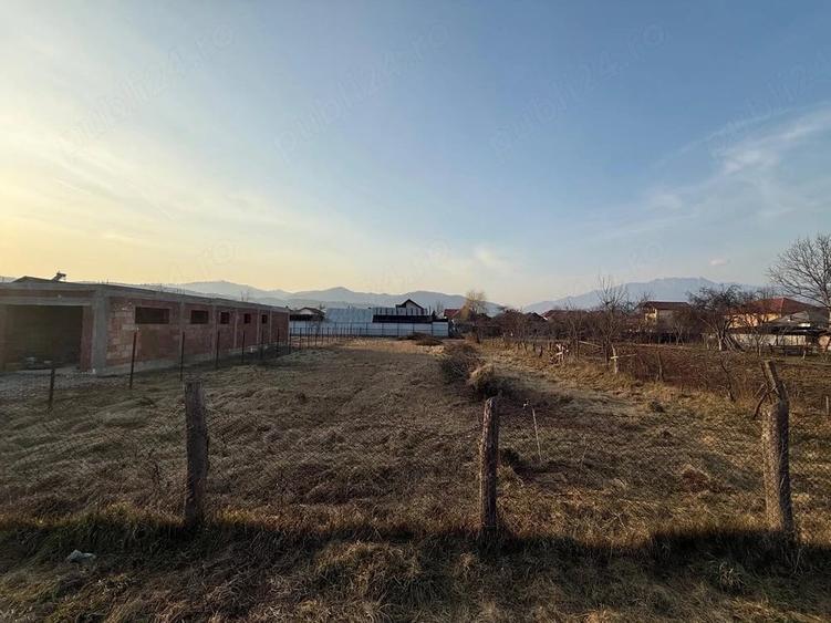 Teren de 800 mp, în Central