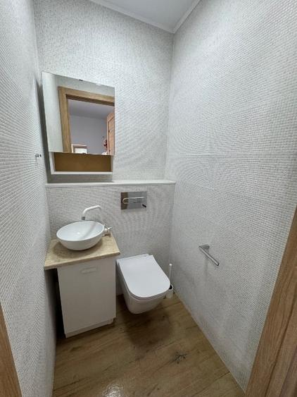 Casă cu 4 camere cu Canalizare în Theodor Pallady