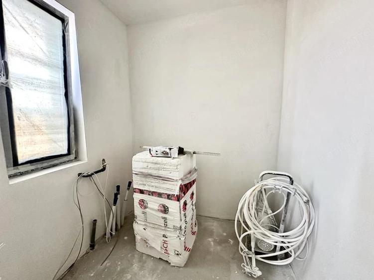 Casă cu 4 camere cu Teren 350 Mp în Moșnița Veche