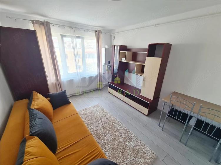 Garsonieră semidecomandată în Răcădău
