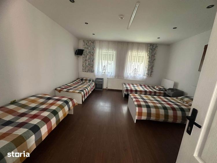 Casă cu 10 camere cu Teren 2150 Mp în Lenauheim