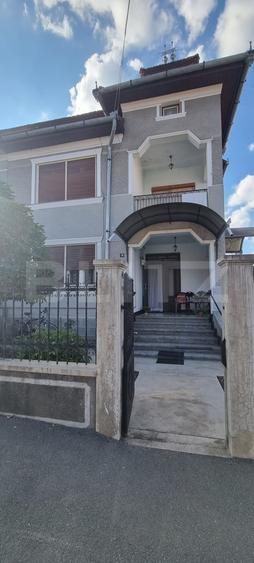 Casă individuală cu 3 camere cu Canalizare în Câmpia Turzii