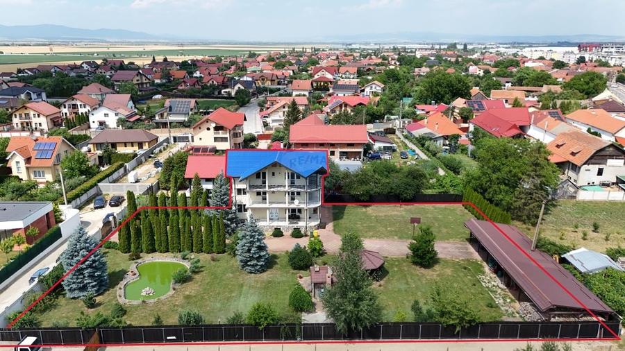Casă cu 7 camere cu Teren 2418 Mp în Ghimbav Livadă