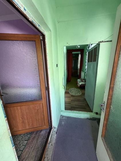 Casă individuală cu 3 camere cu Canalizare în Dorobanți
