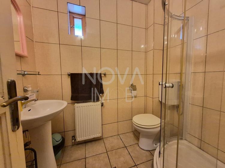 Casă individuală cu 5 camere cu Canalizare în Cârțișoara