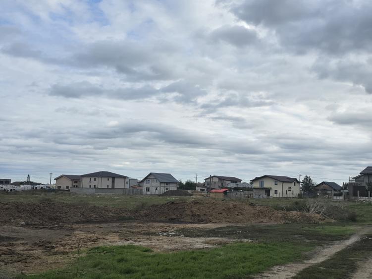 Teren Construcții extravilan de 20000 mp, în Exterior Est