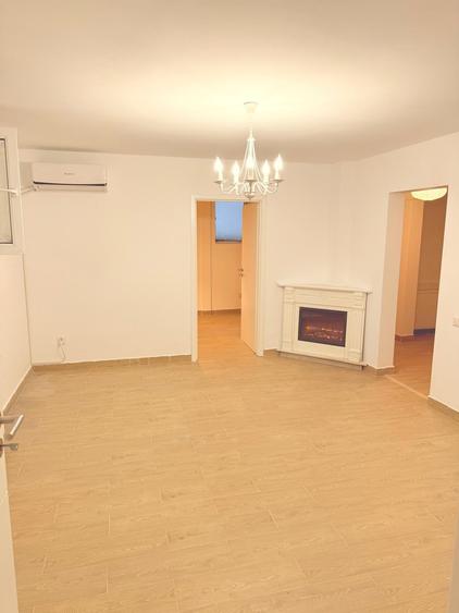 Apartament cu 3 camere semidecomandat în Arcul de Triumf