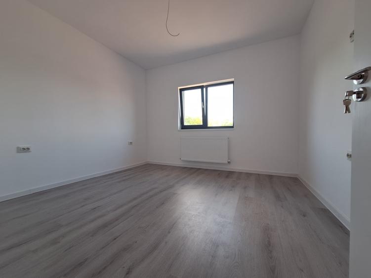 Duplex cu 4 camere cu Teren 417 Mp în Giarmata