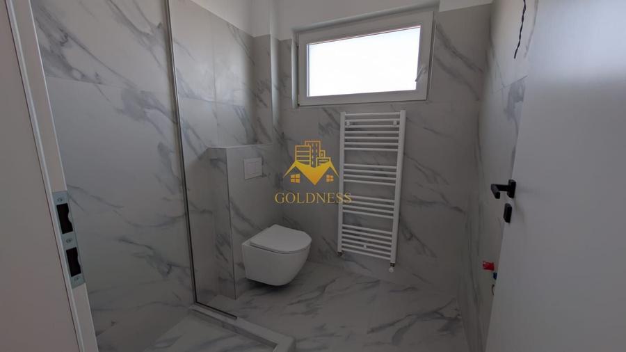 Casă individuală cu 4 camere cu Canalizare în Jucu de Mijloc