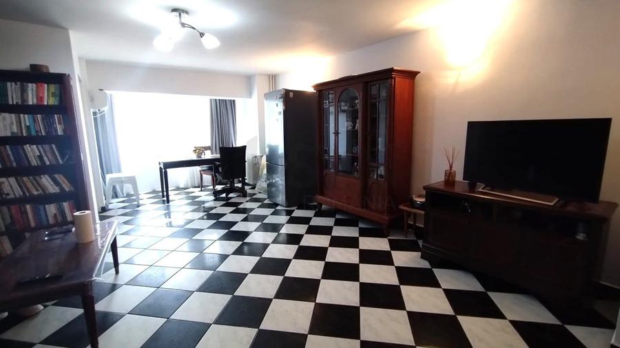 Apartament cu 3 camere decomandat în P-ța Unirii