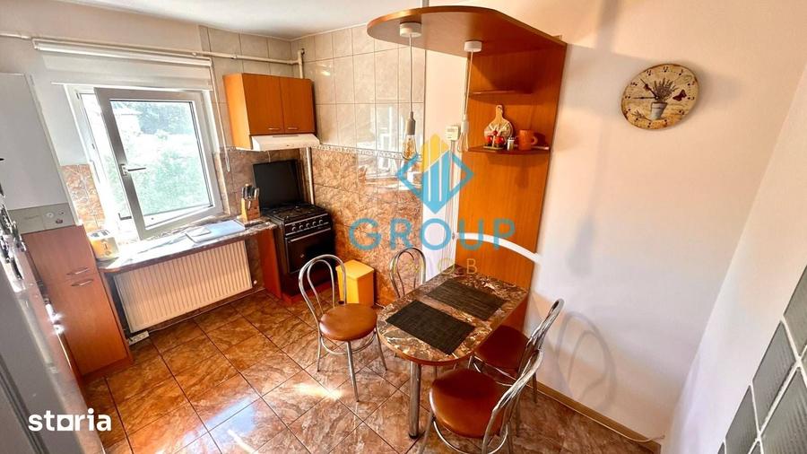 Apartament cu 3 camere decomandat în Șerbănești
