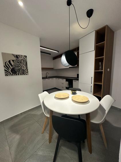 Apartament cu 3 camere în Ultracentral