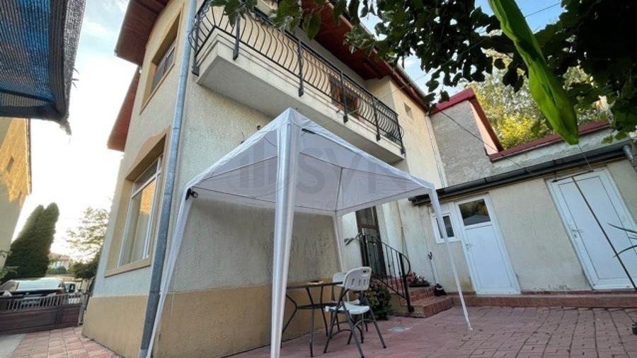 Casă individuală cu 5 camere cu Teren 200 Mp în Dămăroaia