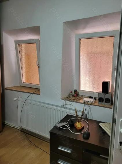 Casă cu 4 camere cu Teren 280 Mp în Piața Nouă