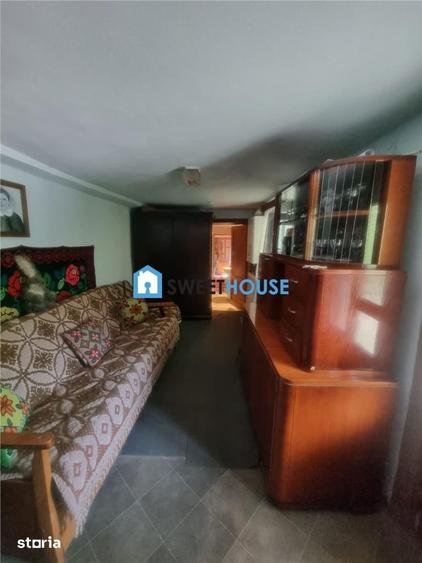 Casă cu 6 camere cu Teren 900 Mp în Șinca