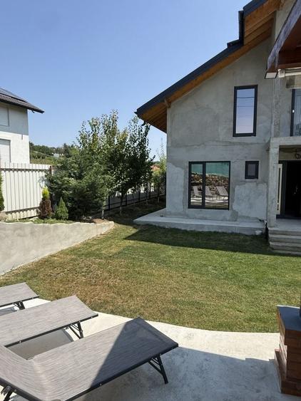 Casă cu 4 camere în Miroslava