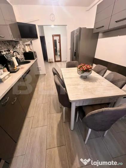Apartament cu 4 camere decomandat în Central