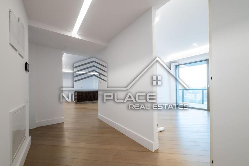 Apartament cu 4 camere decomandat, mobilat în Pipera